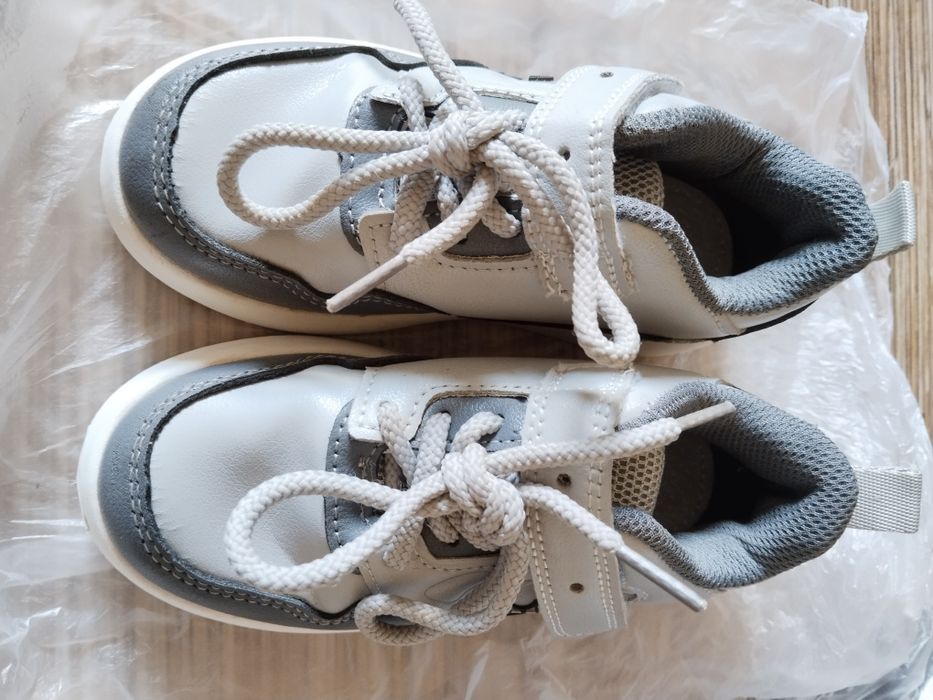 Кроссовки 28р.27 р.