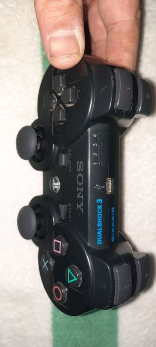 PS3 Pult arginal srochna sotiladi