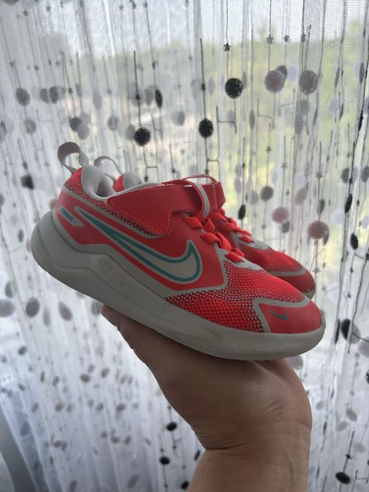 Adidasi Nike marimea 26