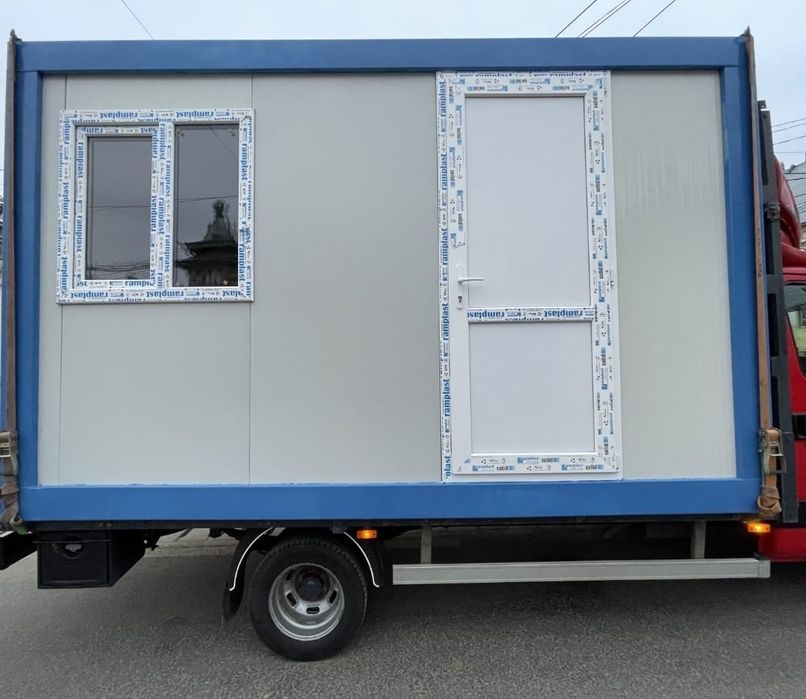 Containere modulare pe structura metalica - panouri Sandwich