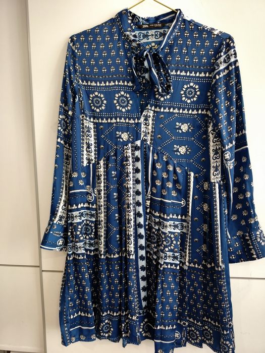 ZARA нова сатенирана рокля с плисе р-р ХС