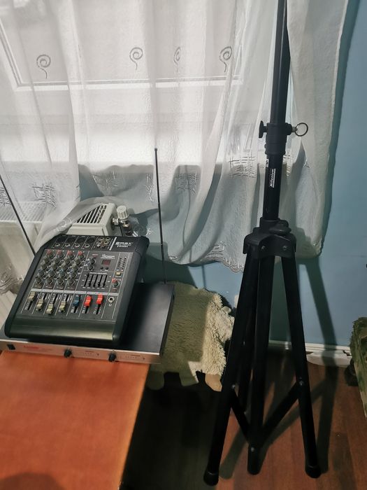 Stație de amplificare cu 2 boxe