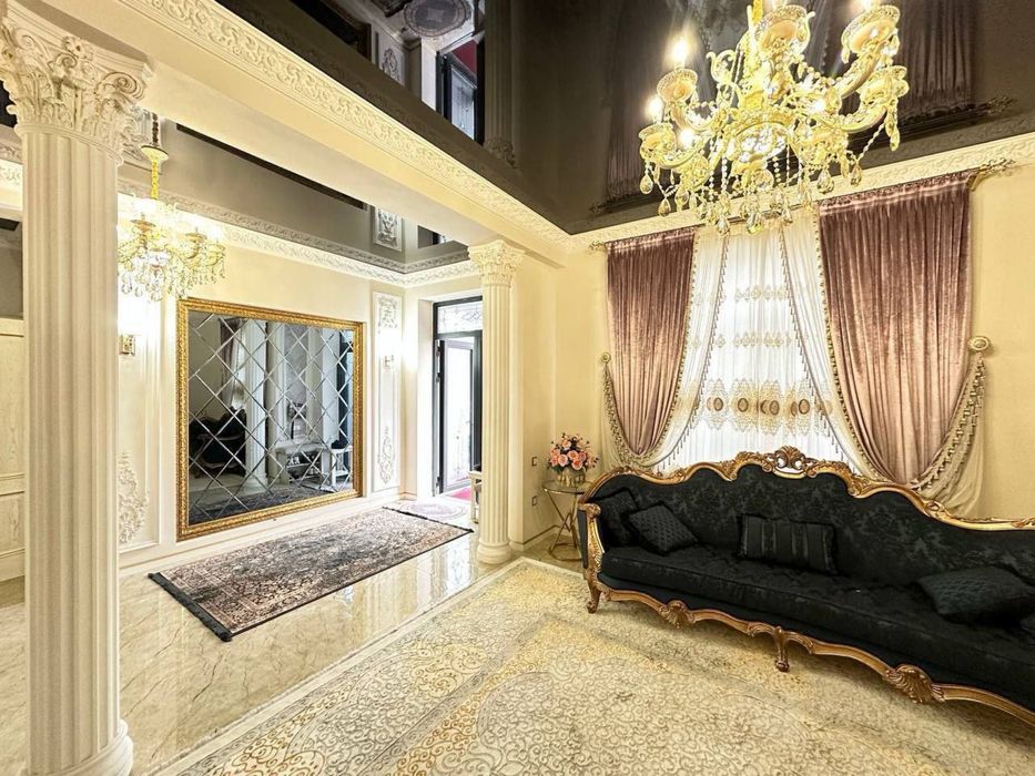 Дом центр Луначарского 220 м2