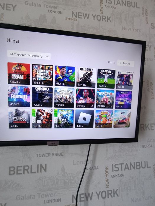 Продам Xbox one s в идеальном состоянии