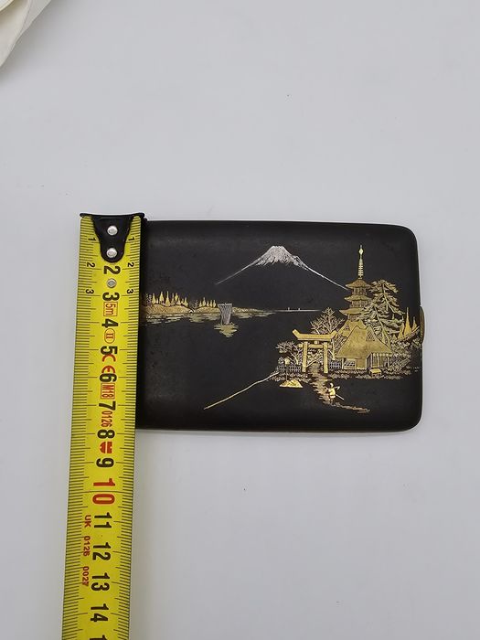 Tabachera port țigarete