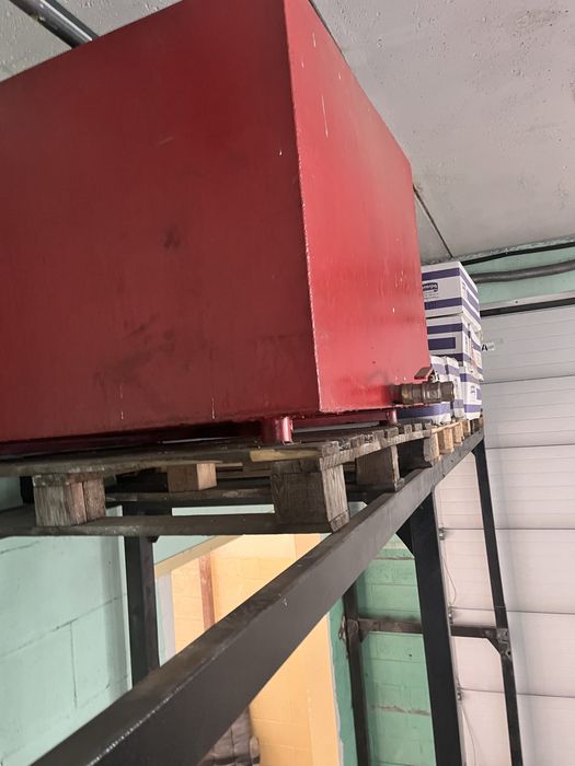 Куб Объемом 1 тонна