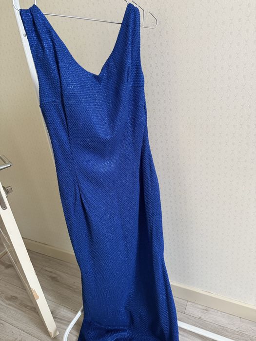 Продам вечерние платья