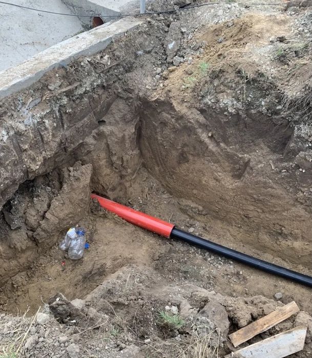 Firmă cu experiență efectuam  subtranversari branșamente și săpături