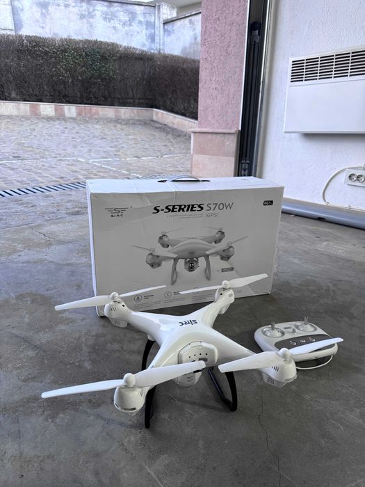 SJRC S70W GPS дрон с камера и дистанционно
