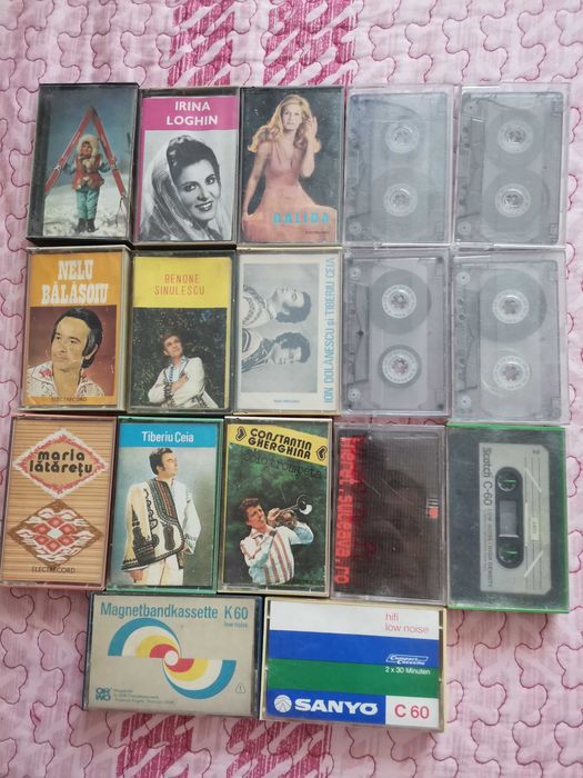 Vand casete audio vechi