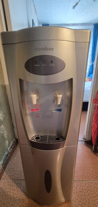 Продам кулер для воды
