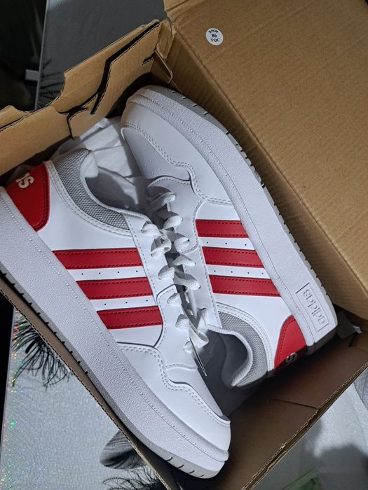 Adidasi adidas noi