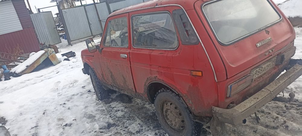 Срочно Продам ниву 2121