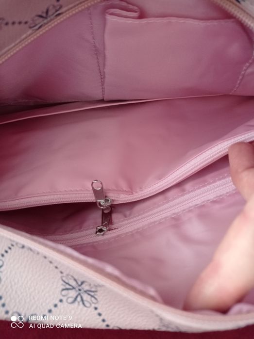 Нова дамска чанта Avon