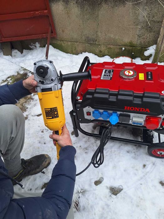 Generator Honda nou nouț