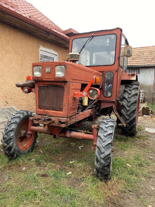 Vand tractor UTB 650