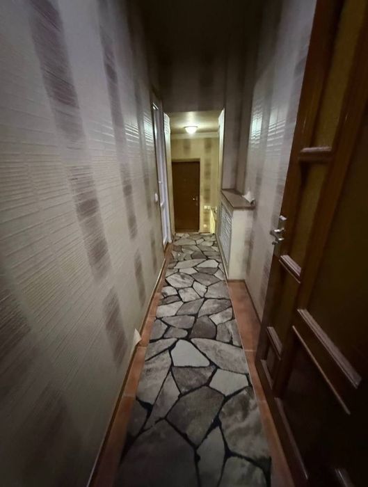 Юнусабад 4 ор-р Кафе Биллюр 4х комнатная квартира с хорошим ремонтом