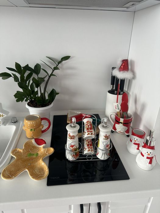 Новогодишни чинии, всичко 35 лв