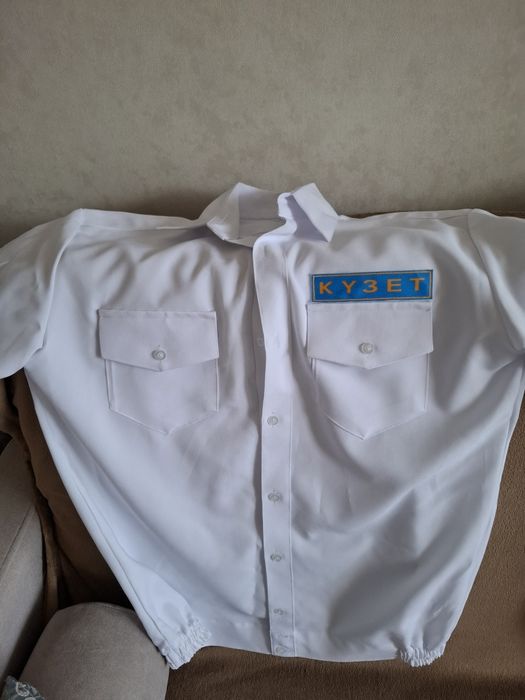 Продам рубашку кузет белая