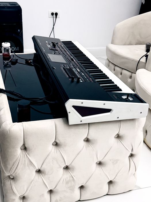Korg Pa4X 76 clape arata noua super impecabila ne folosita niciodata