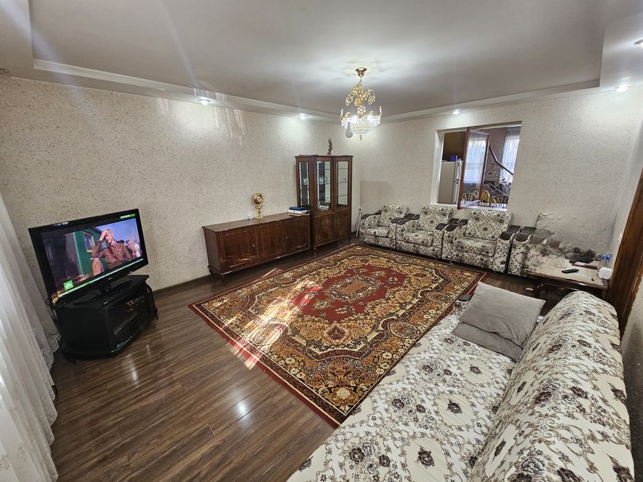 Аэропорт вайида 7 су'тик ховли сотилади