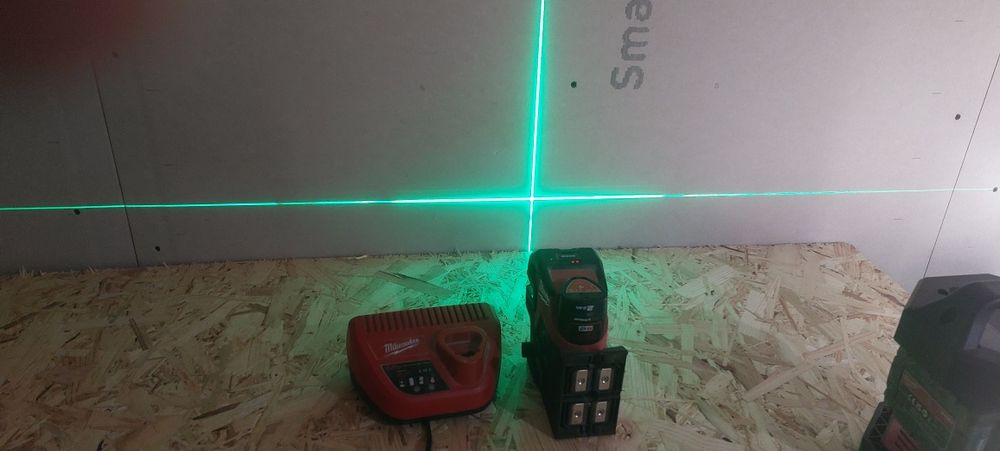 Laser Milwaukee M12 CLL4P