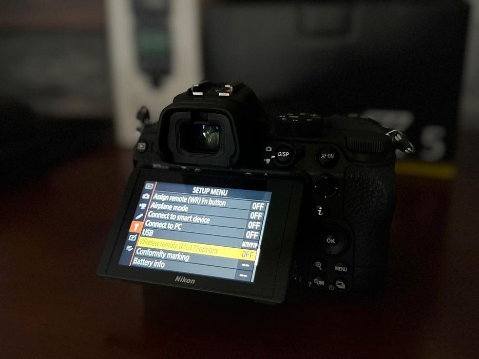 Vând aparat foto NIKON Z5 |  Accesorii |