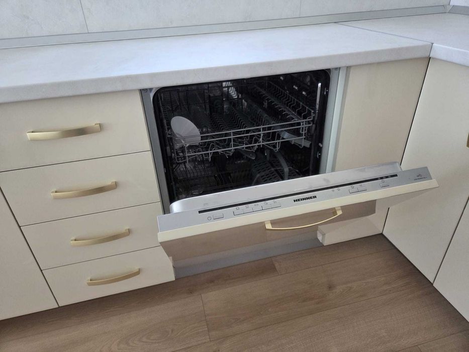 Apartament de 2 camere nou de închiriat – Coresi, Brașov | Panoramă superbă spre Tâmpa