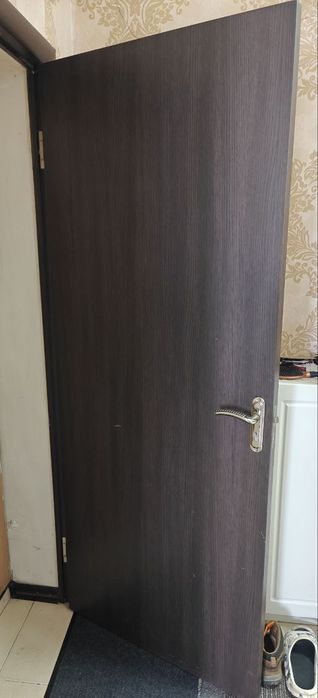 Продам  Металлическую ДВЕРЬ