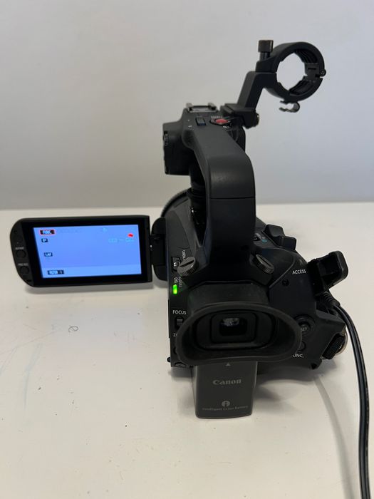 Camera video profesională Canon XA30