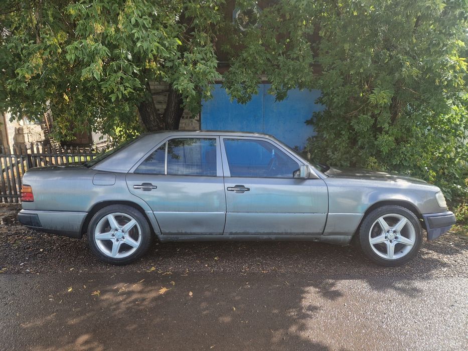 Продам Мерседес w124