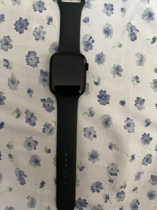 Apple watch Seria 8 de 45mm, ca nou