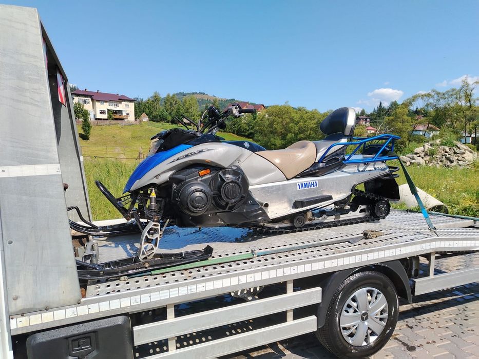 Vand sau schimb snowmobile Yamaha