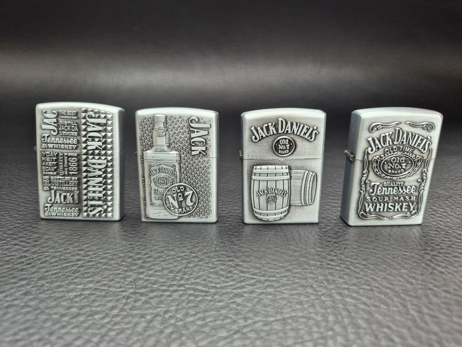 Комплект бензинови запалки Jack Daniel's, два цвята