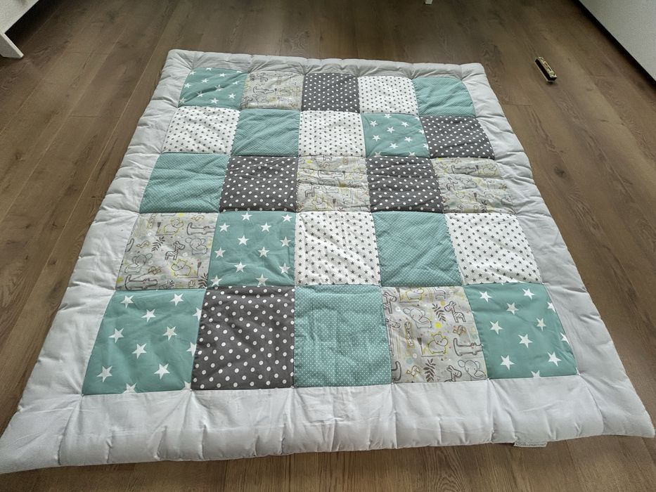 Детско килимче за игра на пода