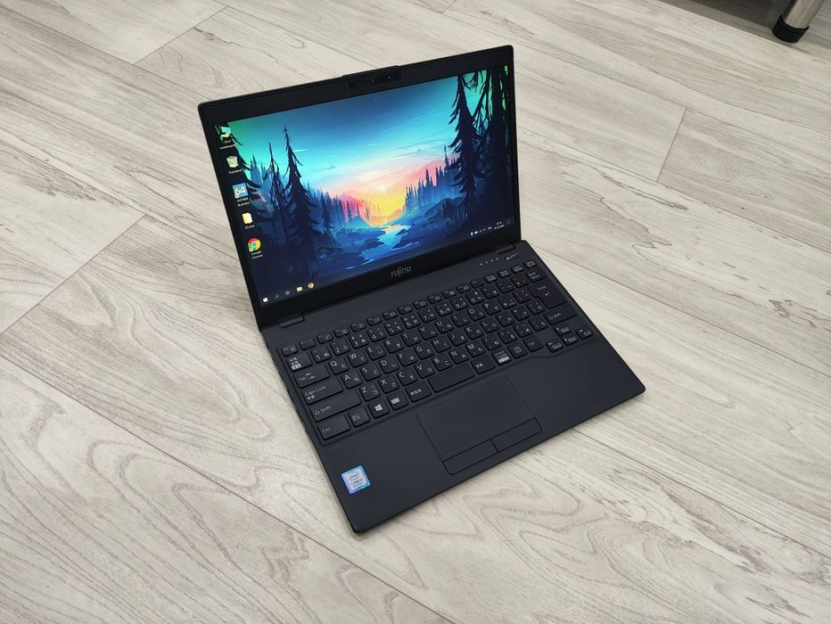 Ультрабук Fujitsu Lifebook I3 8145