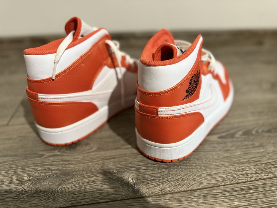 Adidasi Nike Air Jordan 1 Mid SE "Metallic Orange,noi.