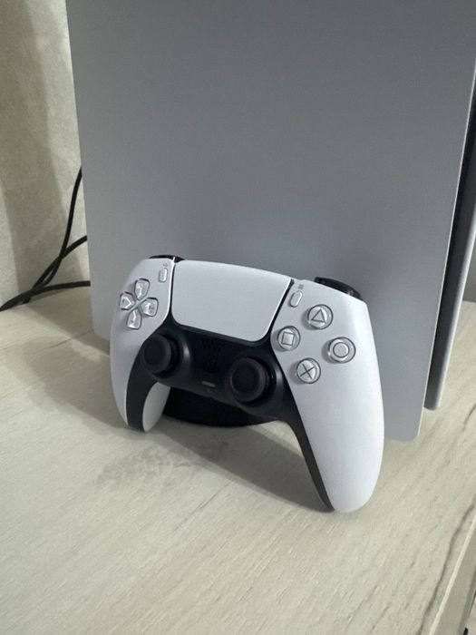 Продам плэйстейшен 5