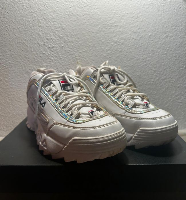 Adidași FILA pentru fete