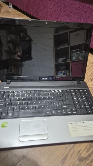 Laptop Acer Aspire E1 571S