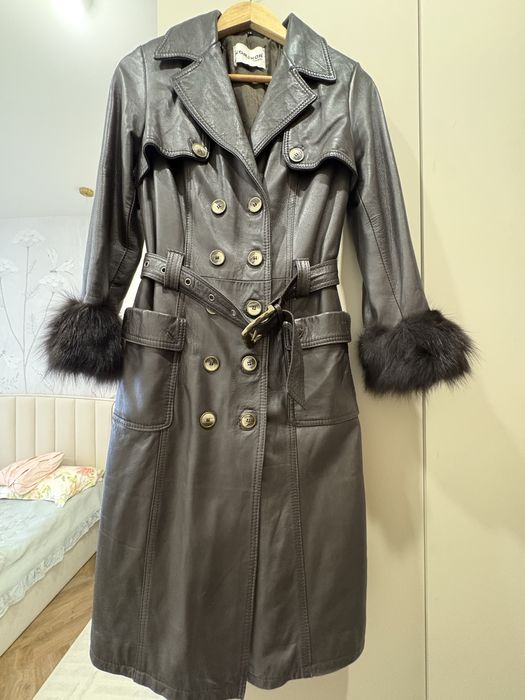 Продам кожаный плащ.