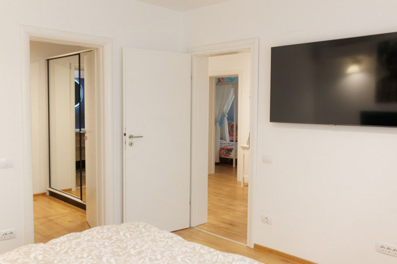 Casa + garaj  (bascov, micsunele, labusesti, balotesti, uiasca)