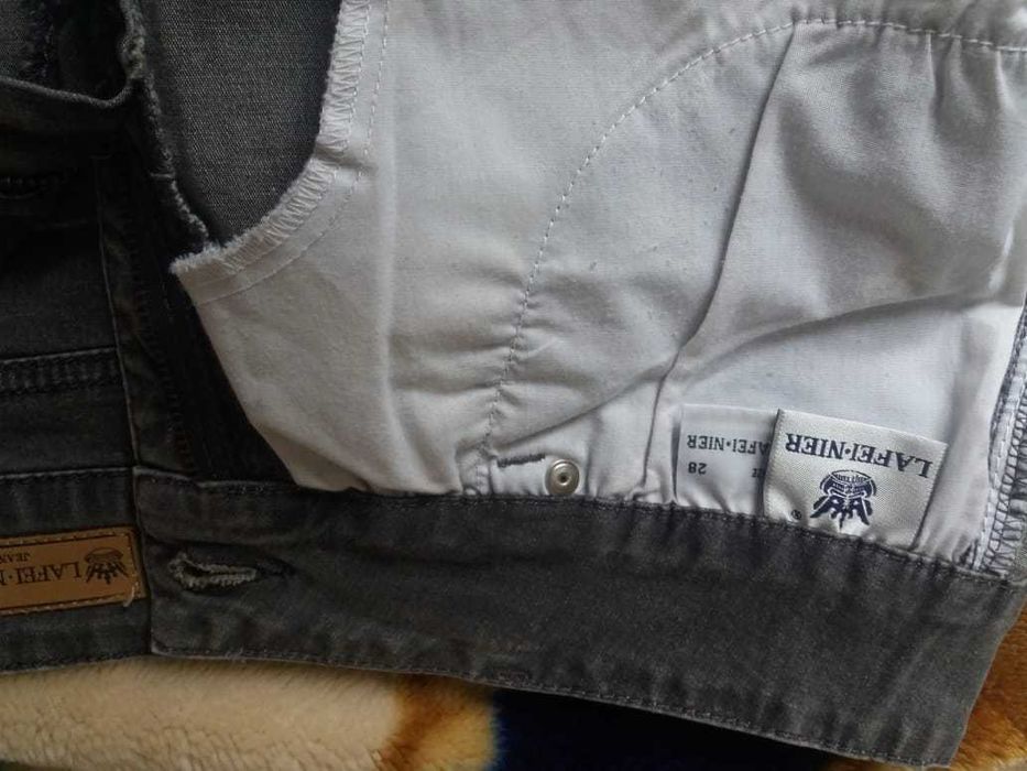 Джинсовый пиджак с юбкой