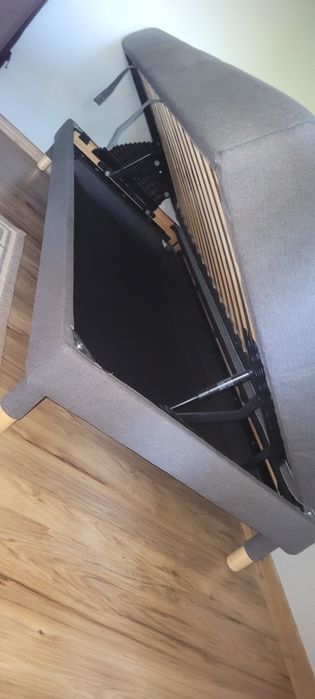 Диван IKEA с място за съхранение