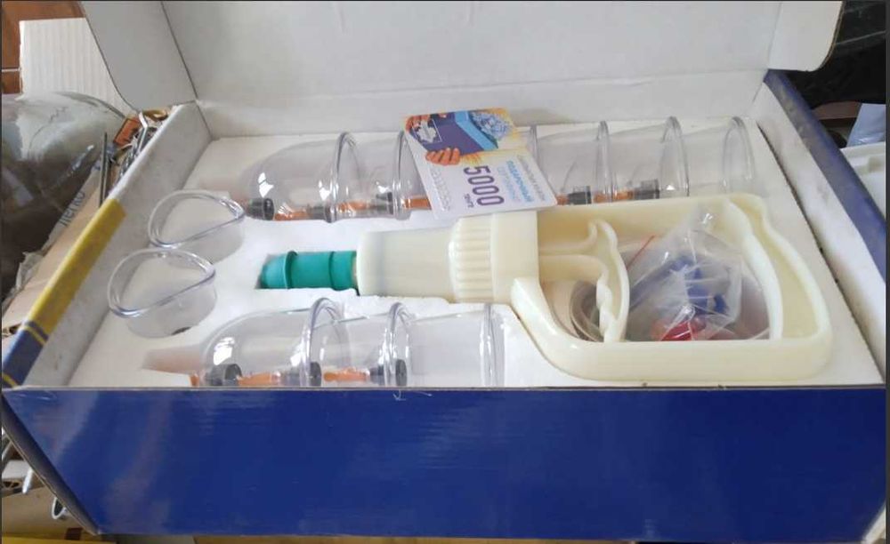 Набор новых вакуумных банок