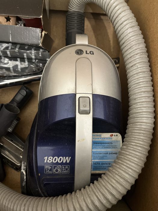 Пылесос LG VK70187HQ