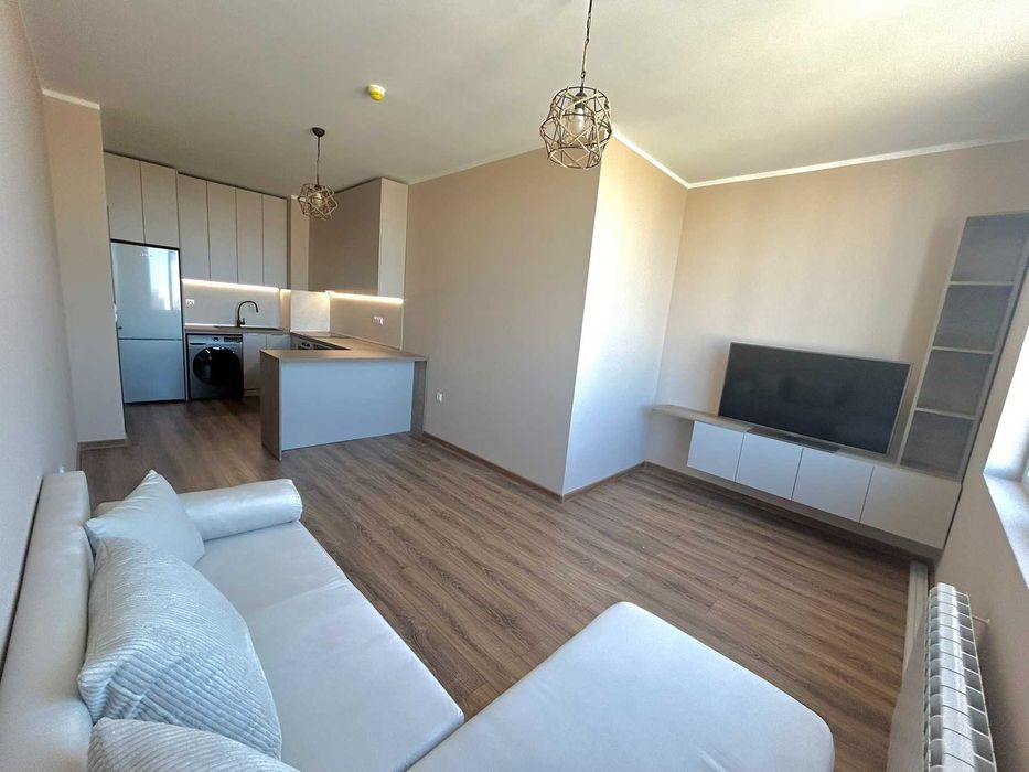 Дава се под наем Двустаен апартамент в София, Надежда 1 - 65 кв.м за 561 € - Снимка #1