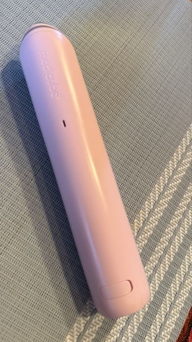 Medicube AGE-R Booster Pro Roz – Dispozitivul de skincare preferat de influenceri și vedete