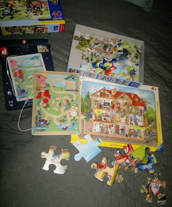 дървени играчки- пъзели, лабиринт,мозайка,кубчета