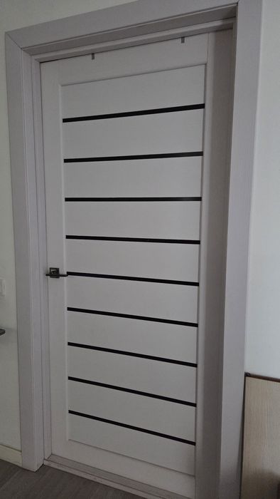 Продам межкомнатные двери.